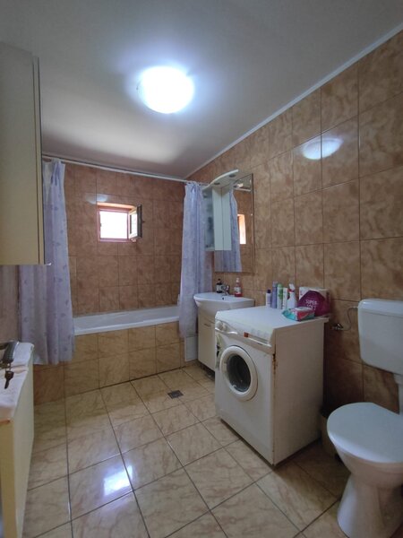 Comuna Curcani, jud. Calarasi, vanzare casa 5 camere, teren 1320 mp.